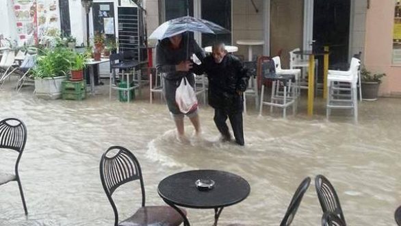 Πλημμυρικά φαινόμενα αυτήν την στιγμή στο Διδυμότειχο