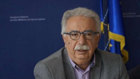 Η απάντηση Γαβρόγλου στην μήνυση Καραμπίνη