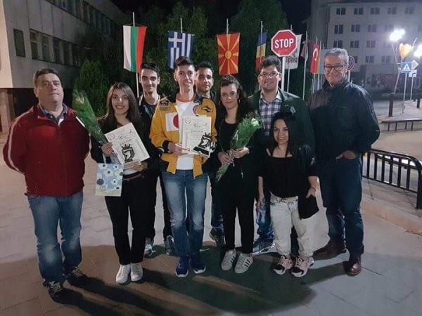 Με δύο πρωτιές επέστρεψε η Νεανική Σκηνή του ΔΙΟΝΥΣΟΥ από την Βουλγαρία! 