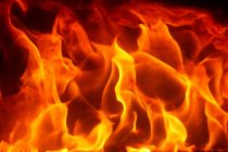 Μοτοσυκλέτα πήρε φωτιά στο Κέντρο της Ορεστιάδας