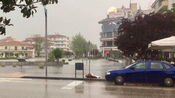 Ποια είναι η σωστή αντίδραση σε περίπτωση καταιγίδας με κεραυνούς