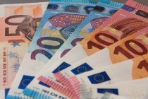 Εώς την Πέμπτη ανοιχτή η πλατφόρμα για την «επιταγή ακρίβειας» 250 ευρώ