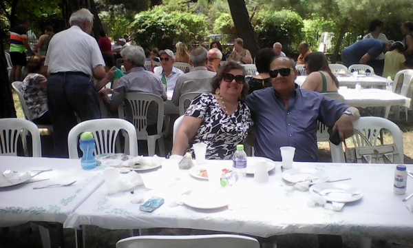 ο κ. Γρηγόρης Μήνογλου με την σύζυγό του.