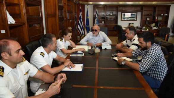 Συνάντηση του Υπουργού Ναυτιλίας Παναγιώτη Κουρουμπλή με τους αλιείς της Αλεξανδρούπολης