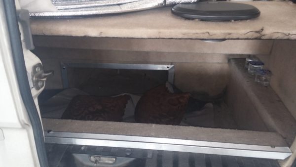 Κήποι: Τούρκος οδηγός μετέφερε έξι άτομα σε κρύπτη λεωφορείου