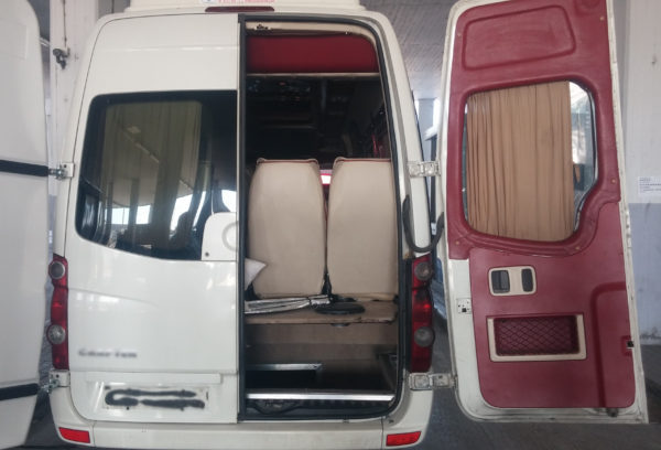 Κήποι: Τούρκος οδηγός μετέφερε έξι άτομα σε κρύπτη λεωφορείου