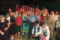 Οι “Θράκες” μια ζεστή καλοκαιρινή βραδιά με γεμάτο φεγγάρι…μας έβαλαν σε μια μηχανή του χρόνου και μας έκαναν βόλτες από το χθες στο σήμερα… με στόχο την α-λήθη (α)…