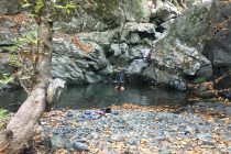 Απεγκλωβισμός νεαρής που τραυματίστηκε από πτώση στη Γριά Βάθρα Σαμοθράκης