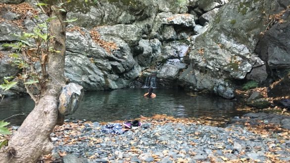 Απεγκλωβισμός νεαρής που τραυματίστηκε από πτώση στη Γριά Βάθρα Σαμοθράκης