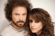 Δάντης και Ραλλία Χρηστίδου κάτω από “Αυγουστιάτικο Φεγγάρι” των Δικαίων