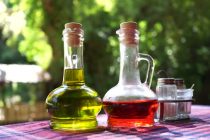 Έξυπνοι τρόποι για να χρησιμοποιήσετε το ξύδι στην καθαριότητα του σπιτιού