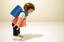 Στο σχολείο θα μένει δυο Σαββατοκύριακα το μήνα η τσάντα των μαθητών του δημοτικού