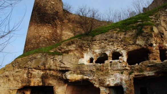 Καστροπολίτες: Βραδιά Ιστορίας με θέμα «Διδυμότειχο, η πόλη των σπηλαίων»