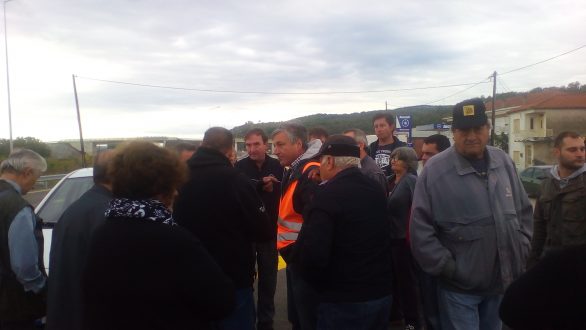 Διαμαρτυρία των κατοίκων του Αμορίου για το νέο τμήμα του κάθετου άξονα