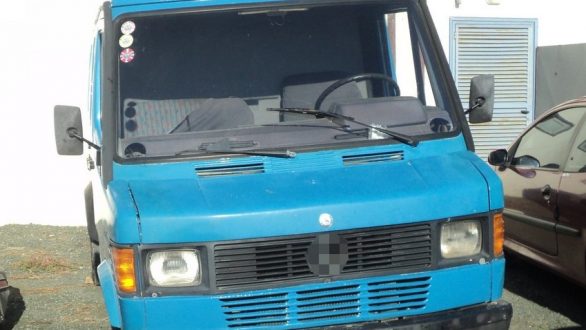 Φέρες: 42χρονος μετέφερε πέντε άτομα σε καρότσα φορτηγού