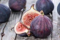 Τέσσερα πράγματα που πρέπει να γνωρίζετε για τα σύκα