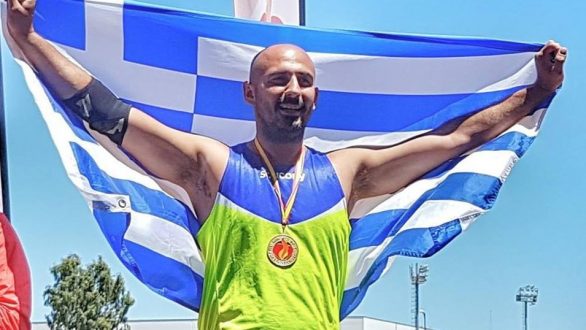 Χαρίζει το χρυσό παγκόσμιο μετάλλιο του ο Χαριτωνίδης στην μνήμη του “Νίκου Σαμαρά”
