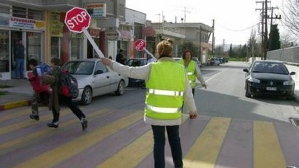 Ενημέρωση των σχολικών τροχονόμων στην Αλεξανδρούπολη