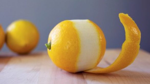 Πώς να χρησιμοποιήσετε εναλλακτικά φλούδες από φρούτα και λαχανικά