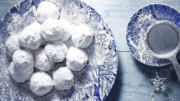 Πόσο παχαίνουν μελομακάρονα και κουραμπιέδες