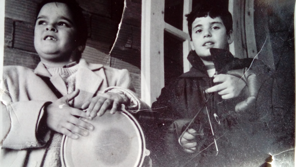 Όσα τα γράμματα…τόσες οι λέξεις και οι ευχές…κι άλλες τόσες σκέψεις…Καλή χρονιά.