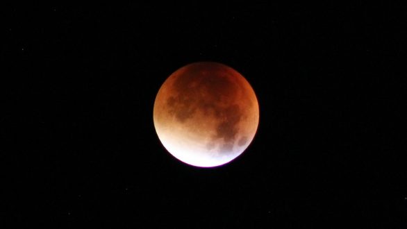 Μερική έκλειψη σελήνης σήμερα το βράδυ