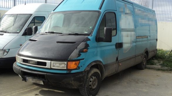 Καταδίωξη και σύλληψη Βούλγαρου διακινητή που μετέφερε 42 άτομα