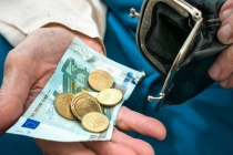 Ξεκινούν σήμερα οι πρώτες πληρωμές συντάξεων – Οι επόμενες ημερομηνίες