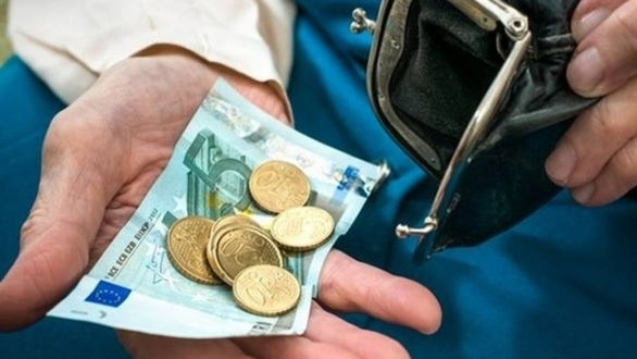 Πώς θα υπολογίζονται οι νέες αυξημένες συντάξεις χηρείας