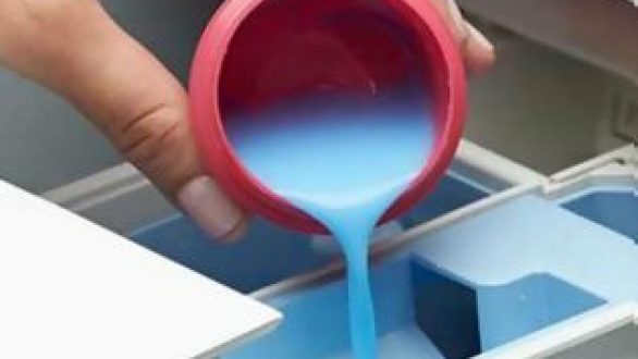 Σε ποια υφάσματα και ρούχα πρέπει να αποφεύγουμε το μαλακτικό