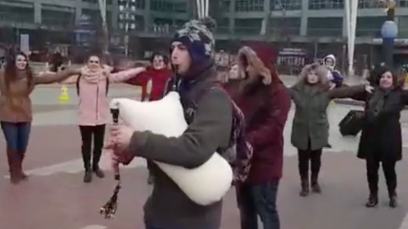 Εβρίτικος ζωναράδικος και γκάιντα στην καρδιά της Γερμανίας από την “Ανέμη”