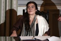 Η Λυδία Κονιόρδου στο Αρχαιολογικό Μουσείο της Αλεξανδρούπολης