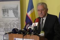 Συνάντηση Κουβέλη με τους γονείς των δύο στρατιωτικών στην Ορεστιάδα