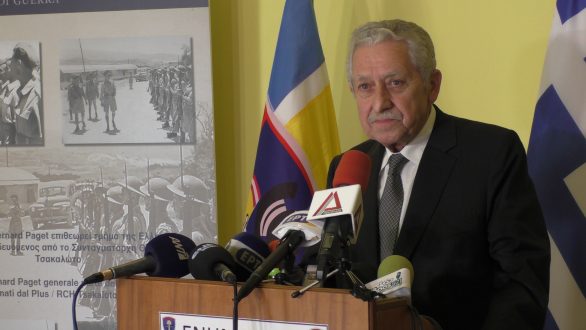 Συνάντηση Κουβέλη με τους γονείς των δύο στρατιωτικών στην Ορεστιάδα