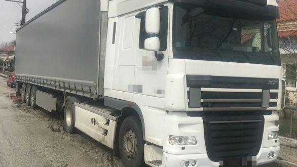 Κυπρίνος: Μαζί με τα εμπορεύματα στο φορτηγό διακινούσε και μετανάστες