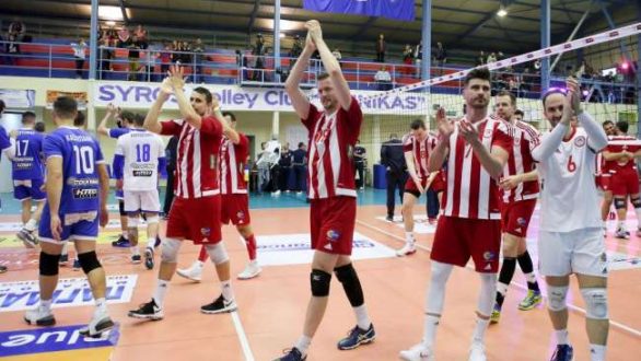 Ήττα για τον Εθνικό από τον Ολυμπιακό στον τελικό του League Cup