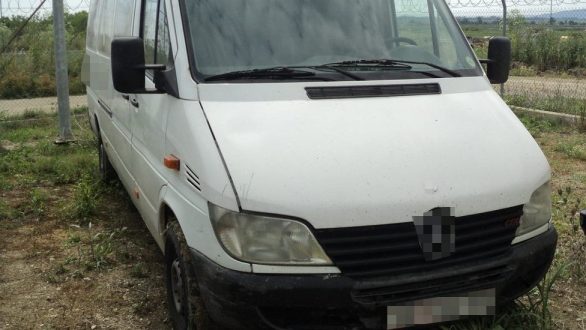 Τρεις συλλήψεις διακινητών – 82 άτομα συνολικά προωθούσαν στο εσωτερικό της χώρας