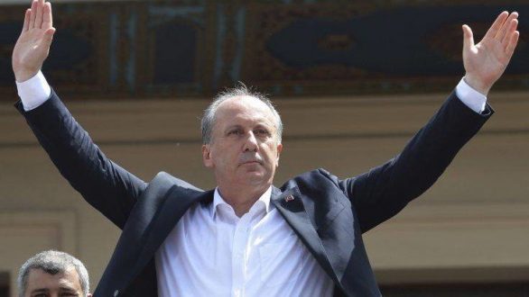 Ο αντίπαλος του Ερντογάν ετοιμάζει επίσκεψη στη Θράκη