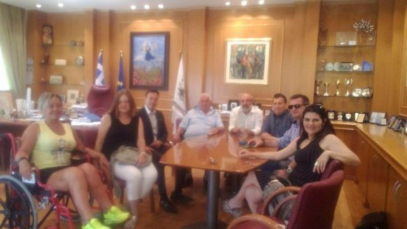 Συνάντηση Λαμπάκη με τον πρόεδρο και μέλη του Δ.Σ. της ΠΟΜΑμεΑ ΑΜΘ