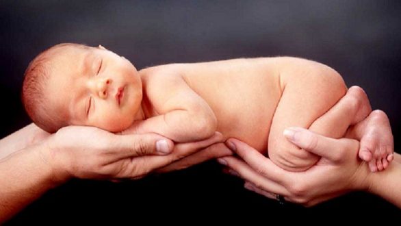 Μειωμένες γεννήσεις και αύξηση θανάτων στην Ελλάδα της κρίσης