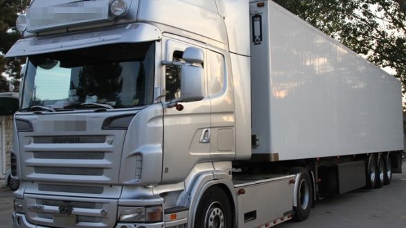 Ορεστιάδα: Σύλληψη διακινητή που μετέφερε 11 άτομα με φορτηγό