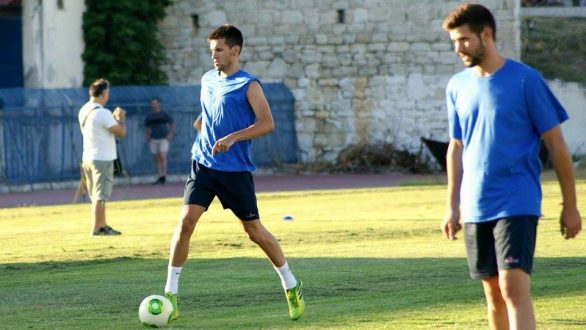 Ορέστης Ορεστιάδας: Ενισχύει την αμυντική γραμμή με Δερνεκξή