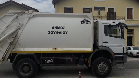 Καλακίκος:” Χωρίς πινακίδες και ασφάλεια κυκλοφορούσε απορριμματοφόρο του Δήμου Σουφλίου”