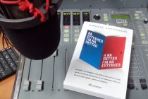 Νικόλας Σμυρνάκης “Ευτυχία είναι να κάνεις αυτό που αγαπάς επάγγελμα.Μέχρι τότε να κάνεις το επάγγελμα σου με αγάπη”.