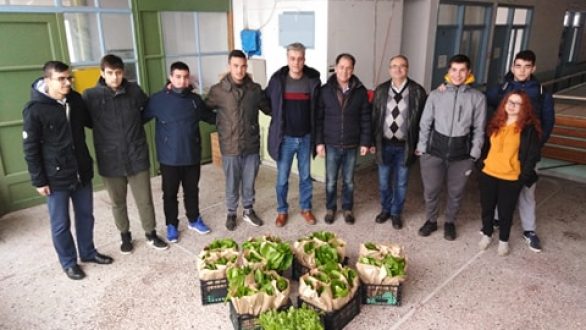 Ο Δήμαρχος Ορεστιάδας υποδέχθηκε τους μαθητές του ΕΠΑΛ Ορεστιάδας στο Κοινωνικό Παντοπωλείο του Δήμου