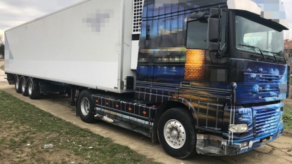 Διδυμότειχο: Συνελήφθη διακινητής που μετέφερε 10 άτομα με φορτηγό