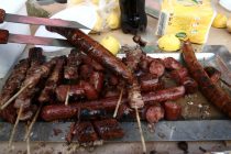 125 κιλά λουκάνικα ψήθηκαν την Τσικνοπέμπτη στο Διδυμότειχο