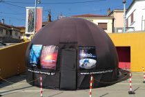 Το Φορητό Ψηφιακό Πλανητάριο ταξιδεύει στο Μουσείο Μετάξης