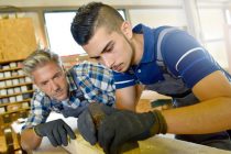 Έκτακτο επίδομα 700 ευρώ σε 2.945 μαθητευόμενους ΕΠΑΛ & ΙΕΚ