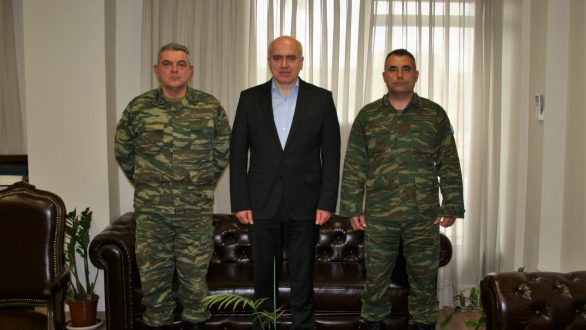 Επίσκεψη στον Περιφερειάρχη ΑΜΘ του απερχόμενου και του νέου Διοικητή της ΧΧΙ ΤΘ Ταξιαρχίας